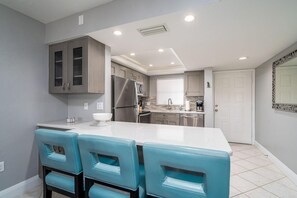Condo, 2 Bedrooms | Private kitchen