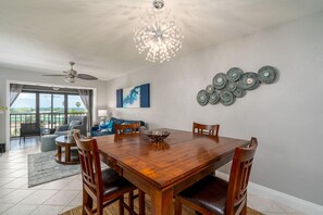 Condo, 2 Bedrooms | Dining