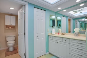 Condo, 2 Bedrooms | Bathroom