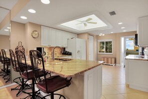 Condo, 2 Bedrooms | Private kitchen