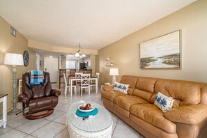 콘도, 침실 2개 | 거실