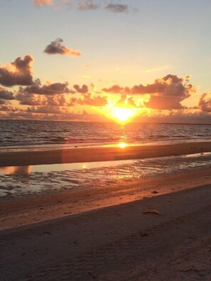 House, 4 Bedrooms | Beach