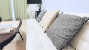 Apartment, Non Smoking | 1 bedroom, desk, laptop workspace, blackout curtains - HOTEL AARON Tsuten West King (Osaka)