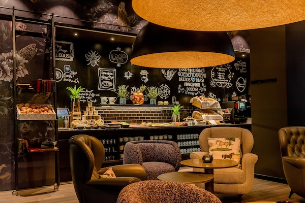 Café da manhã continental todos os dias mediante uma taxa