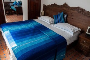 5 bedrooms, free WiFi, bed sheets - Traditional riad in the heart of the Medina of Essaouira (Essaouira)