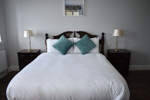 4 bedrooms, travel crib, WiFi, bed sheets