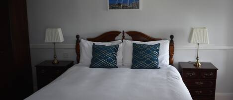 4 bedrooms, travel cot, WiFi, bed sheets