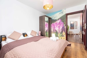 2 bedrooms, iron/ironing board, WiFi, bed sheets - Apartment with a View of the Tatra Mountains | Balcony | Garage Parking (Koscielisko)
