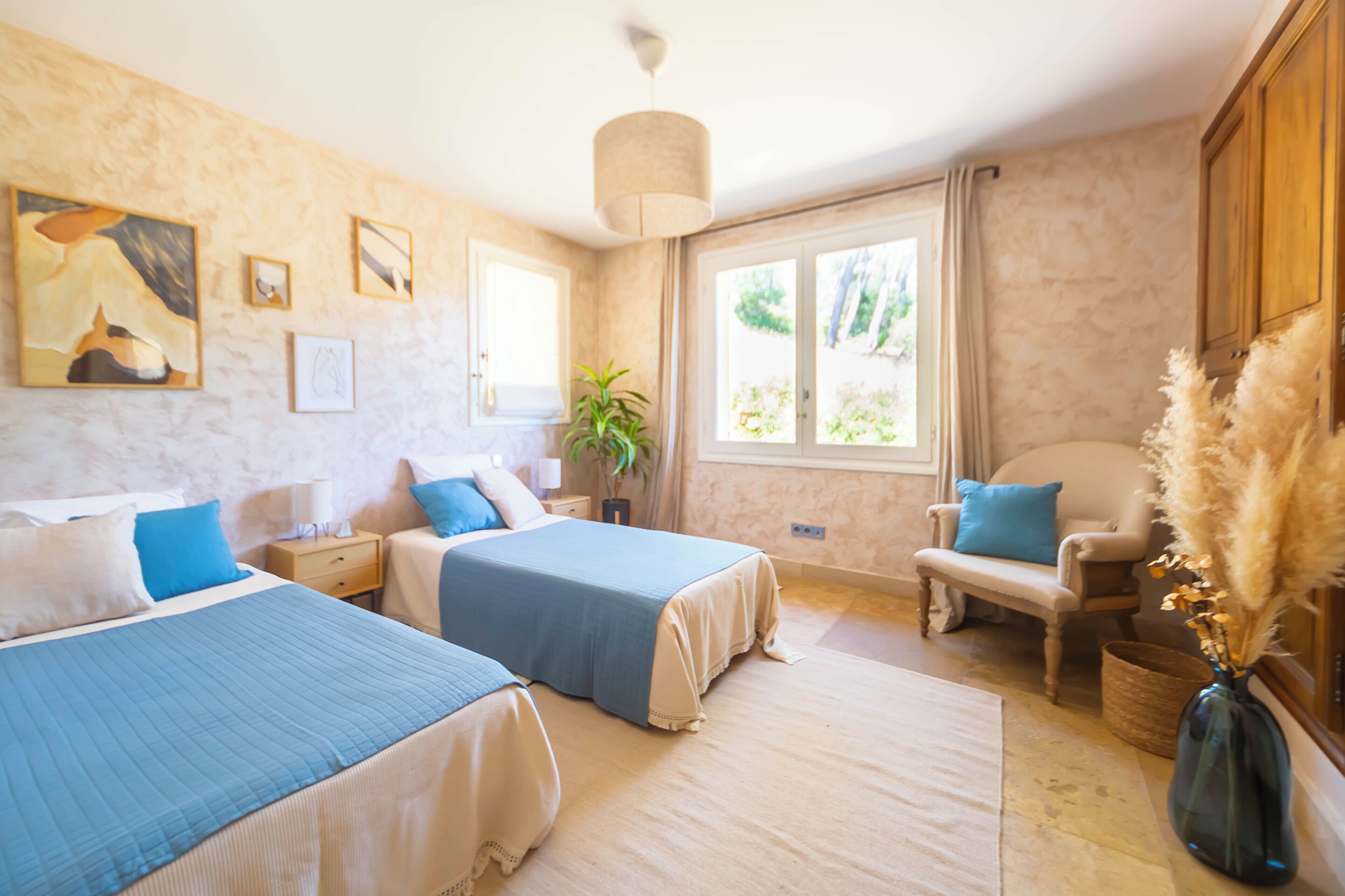 4 chambres, bureau, fer et planche à repasser, Wi-Fi gratuit