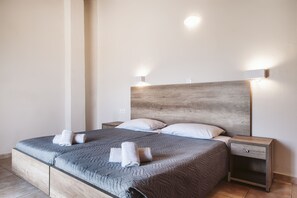 Iron/ironing board, free WiFi - Atlantis EDM Complex (Corfu)