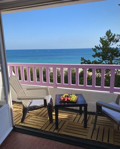 Studio dans une magnifique Villa, emplacement d'exception, accès privé plage.