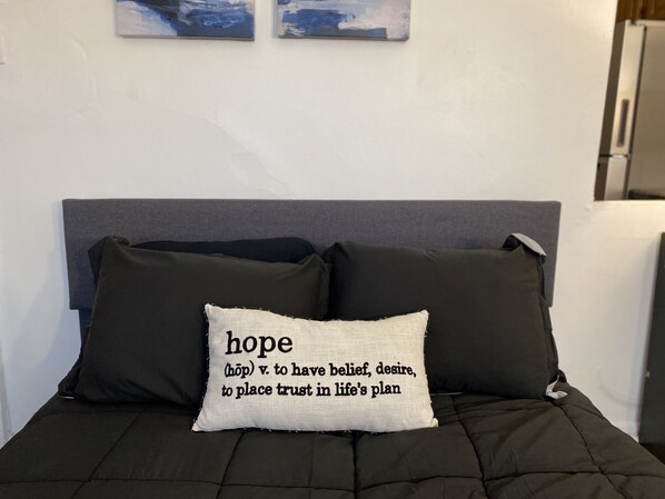 1 chambre, fer et planche à repasser, Wi-Fi gratuit, draps fournis