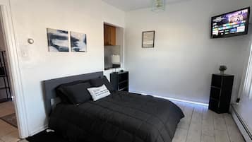 1 bedroom, iron/ironing board, free WiFi, bed sheets