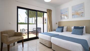 1 bedroom, in-room safe, iron/ironing board, free WiFi