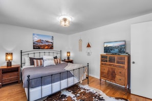3 habitaciones, escritorio, tabla de planchar con plancha y wifi gratis 