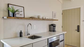 Fridge, microwave, coffee/tea maker, electric kettle