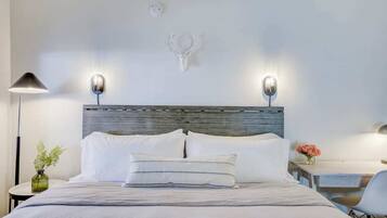 Desk, iron/ironing board, travel cot, free WiFi