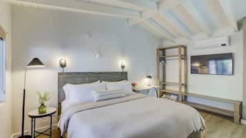 Desk, iron/ironing board, travel cot, free WiFi