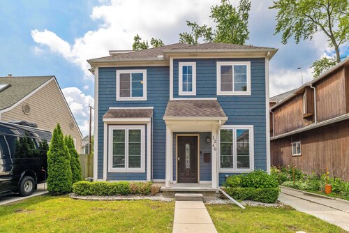 Stunning Birmingham 4BR/4.5BA Home - Walk to Town!