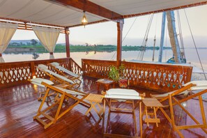 Sun deck - Dahabiya ECO Royal Cleopatra (Esna)
