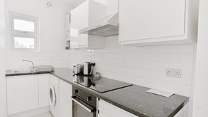 Unclassified image, 5 of 13, button - Studio & One Bedroom Apartment in Euston (London)