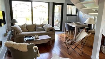 Télévision, livres, chaßne hi-fi