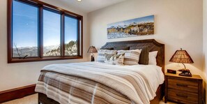 Condo, 3 Bedrooms