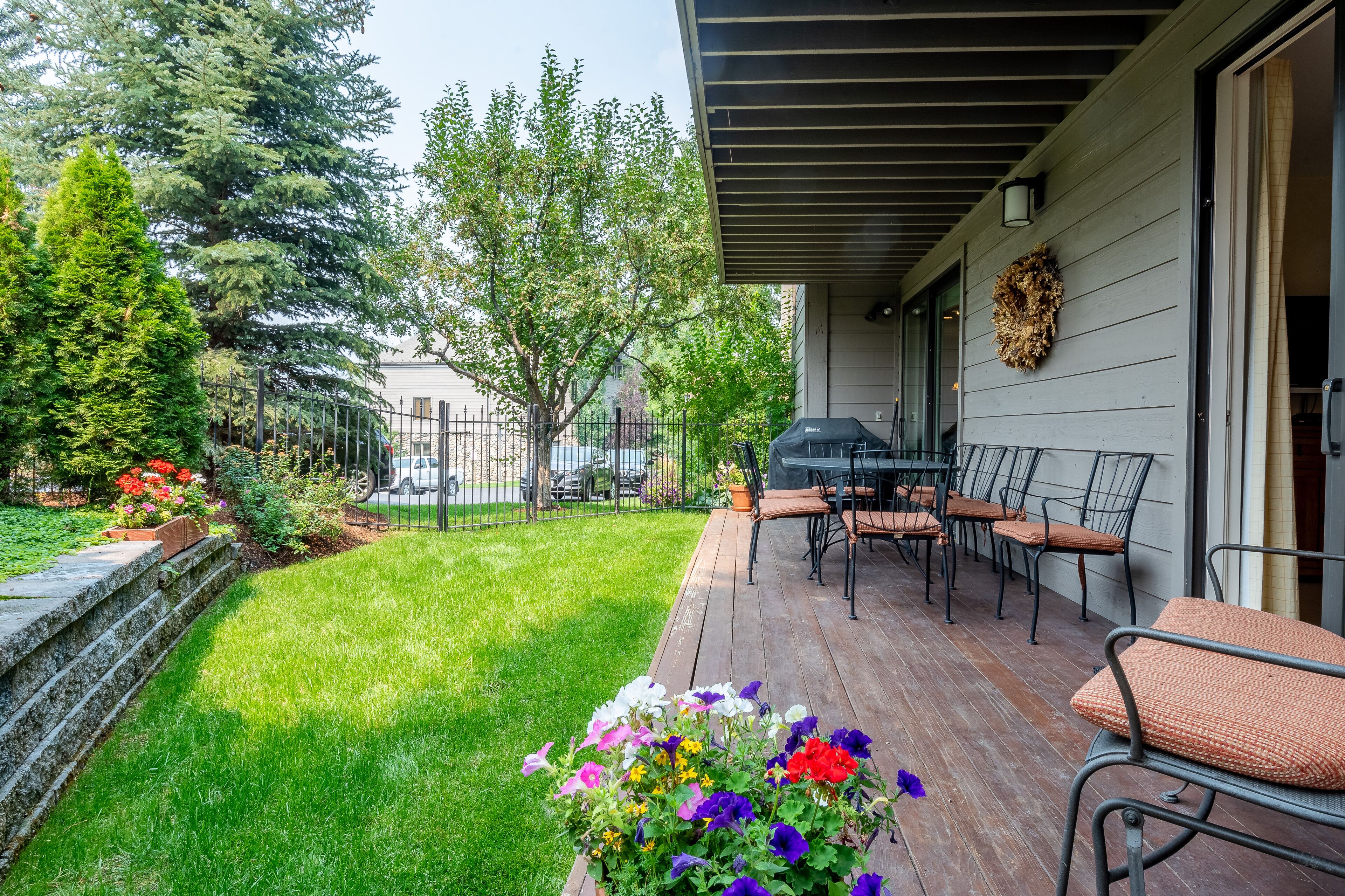 Larkspur Condo 602 - Quick Drive to the Slopes & Après Ski Hot Tub