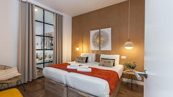 2 bedrooms, iron/ironing board, free WiFi, bed sheets