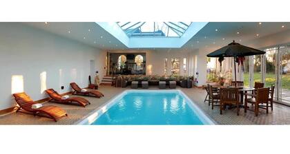 Country House (East Wing) with Indoor Heated Pool