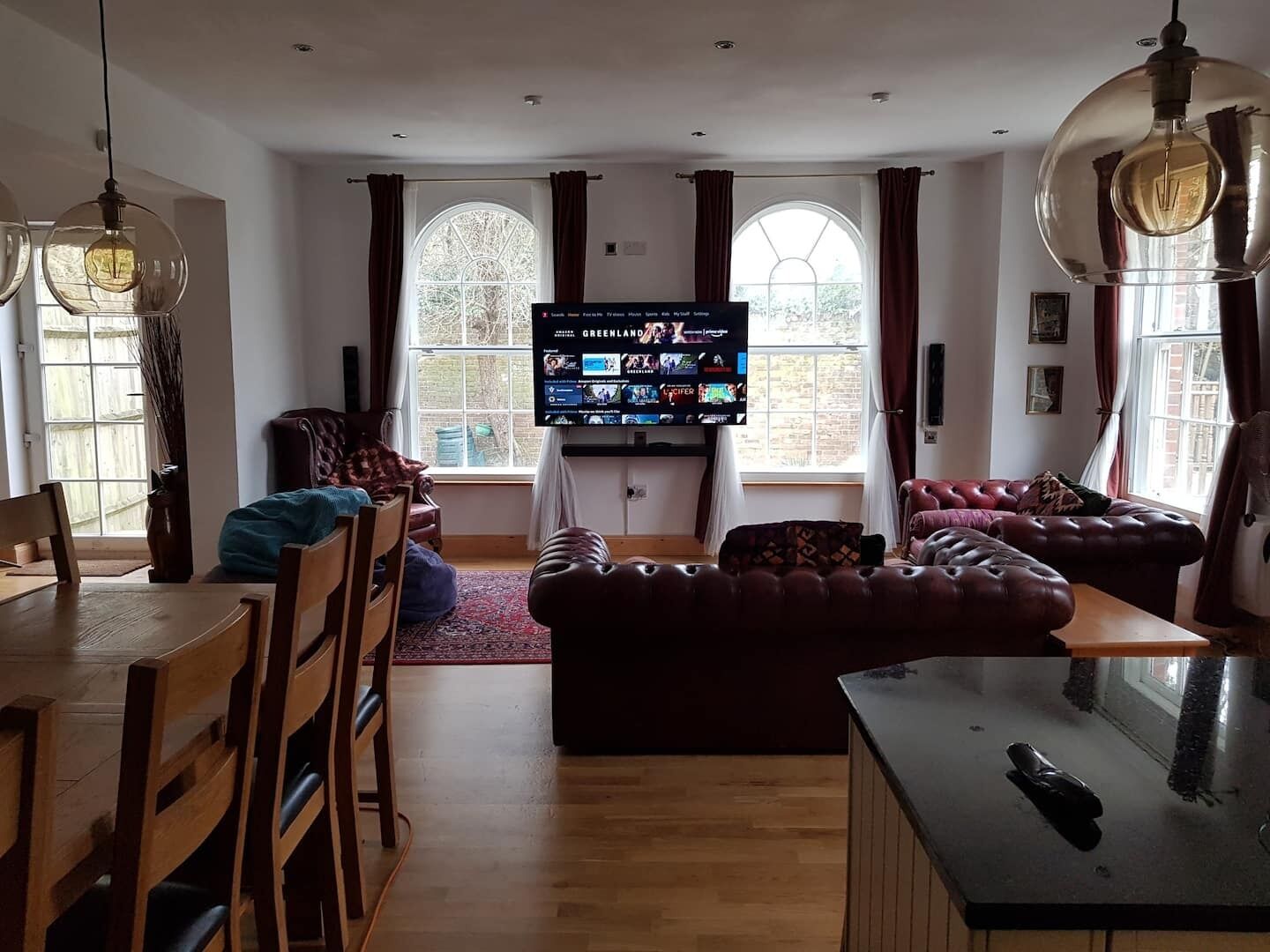 Country House (East Wing) With Indoor Heated Pool - Slough