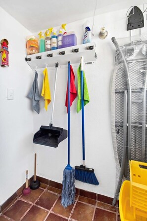 Interior - +MS +Suite Confortable +Centrica +Zaragoza +A24 (Santiago de Querétaro)