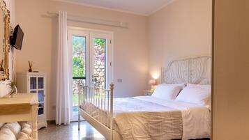 3 bedrooms, desk, travel crib, free WiFi