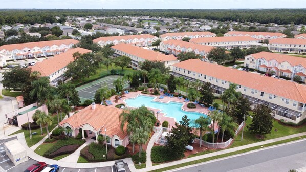 Piscine extérieure, piscine chauffée