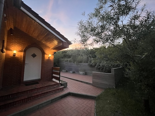 Haus Amrum - Im Ostdorf an den Dünen gelegen: FeWo2 *schauen, buchen, erleben*