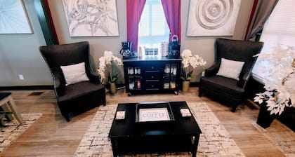 Downtown, Themed Rooms w/Luxury Design