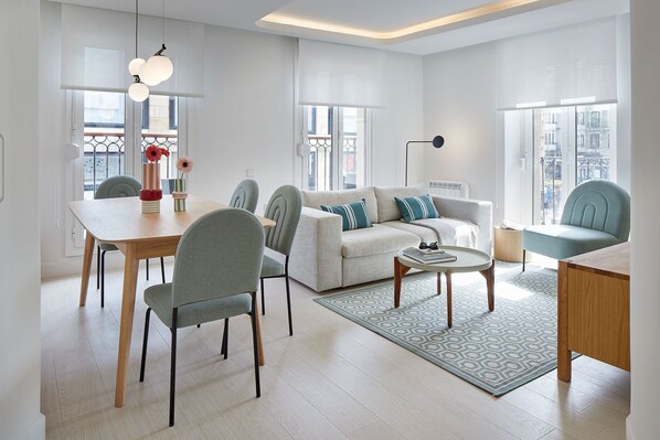 Living area - San Juan by FeelFree Rentals (San Sebastián)