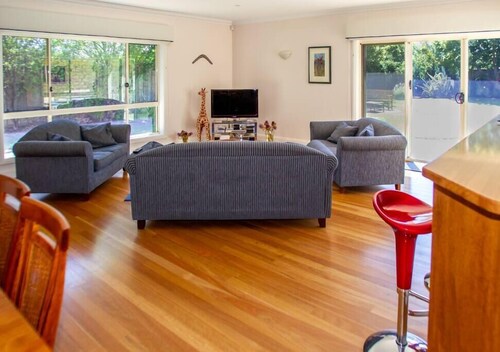 `Lochnagar Barossa`   - 3 En-suites - Walking distance to wineries