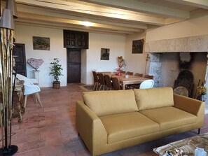 Dining - Character house 12 people (Courbiac)