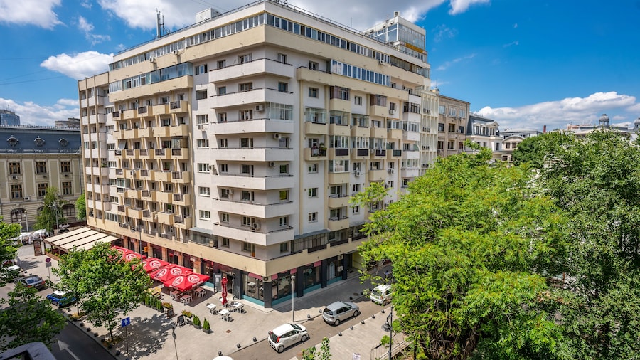Metropole Apartments Studio City