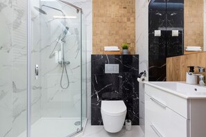 Douche, serviettes fournies