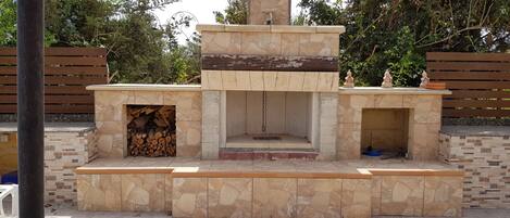 المنطقة المحيطة بالمنشأة