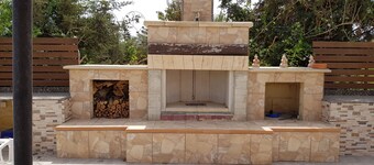 Rustic Villa With Pool, Sleeps 6 & Terrace