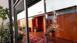 20-inch TV with digital channels - HOTEL ESCUELA CONVENTO STO DOMINGO (Archidona)
