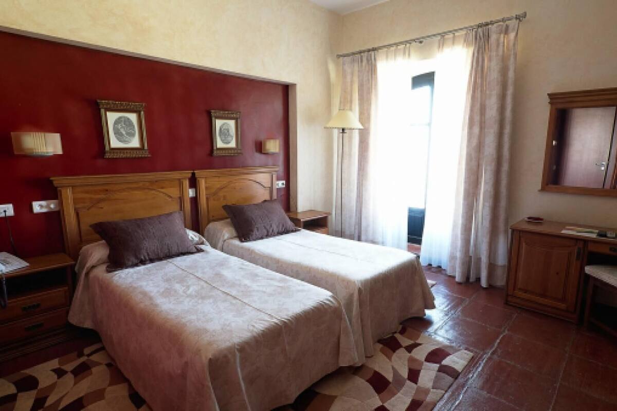 Standard Double Room | Minibar, in-room safe, desk, laptop workspace