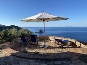 Terrace/patio - Stone house with breathtaking sea view and private beach (Porto Santo Stefano)