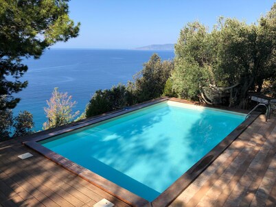 Gorgeous villa with private pool and private beach