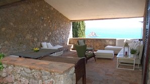 Property grounds - Gorgeous villa with private pool and private beach (Porto Santo Stefano)