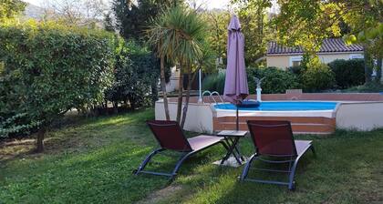Gßte indépendant en Cévennes climatisé avec piscine privative