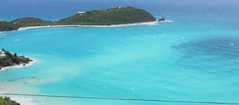 Nancy's Folly Villa - Fabulous Home - overlooking dazzling Rendezvous Bay